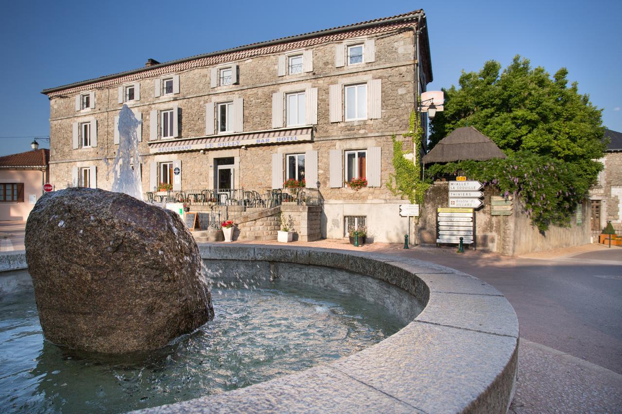 Hotel Restaurant Le Sully Saint-Saud-Lacoussière Exterior foto